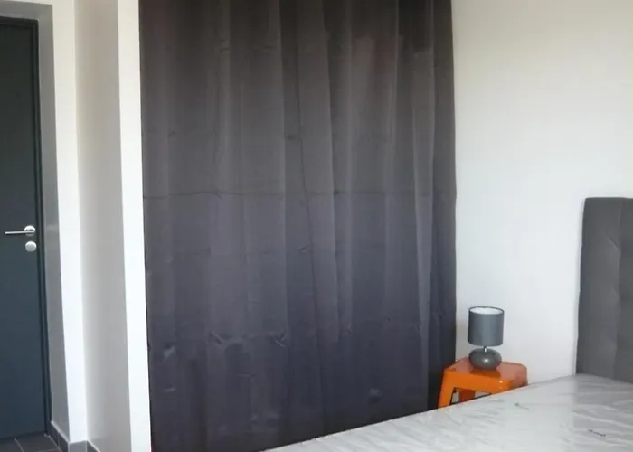 Le Fief De Belmont Médis